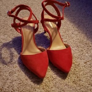 Antonio Melani Red pointed heels